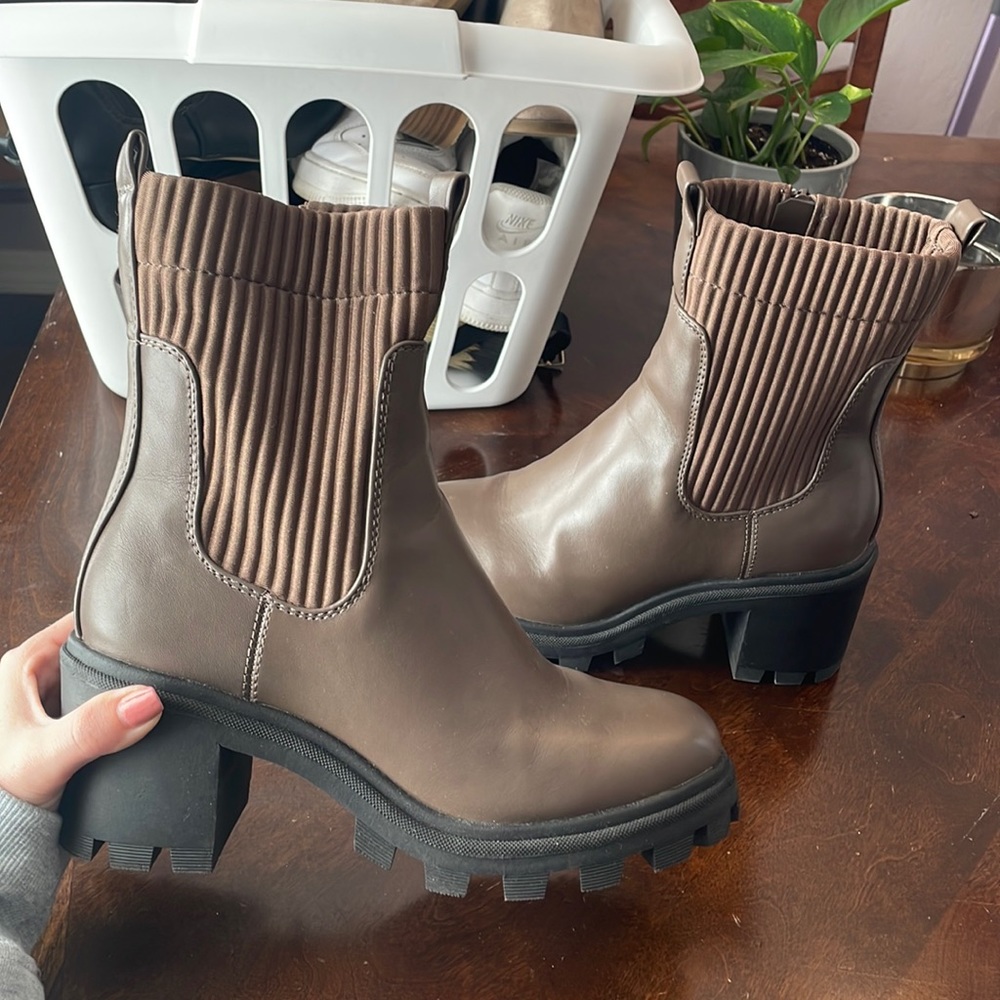 A New Day Target Boots Size 6 Brown